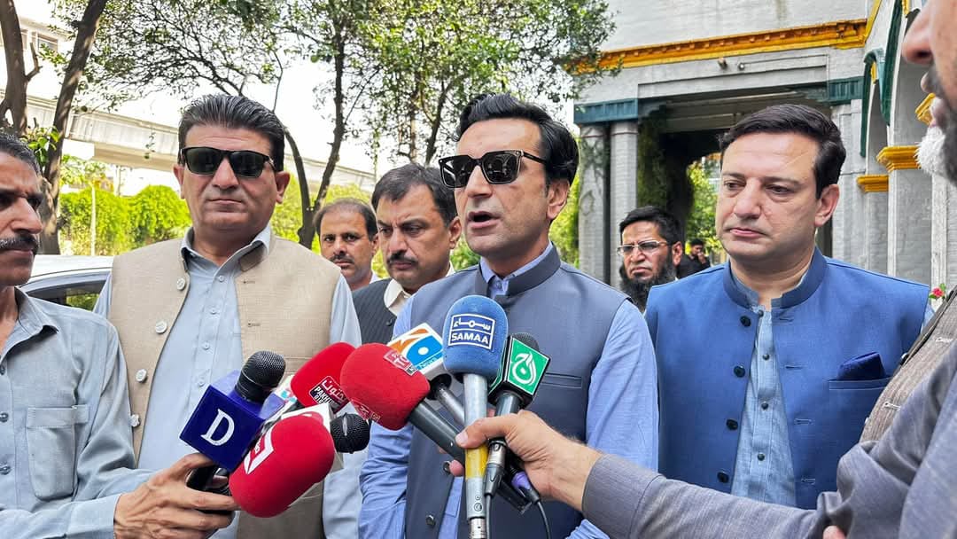 Education Minister inspects Matric Exam Centers